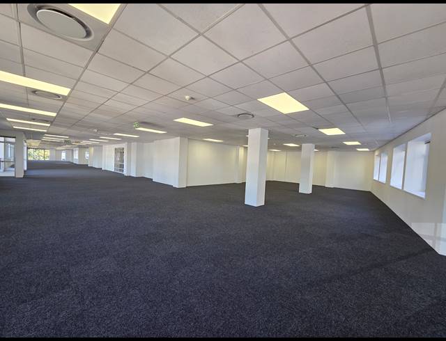 1,632M² OFFICE TO LET IN SANDTON CENTRAL